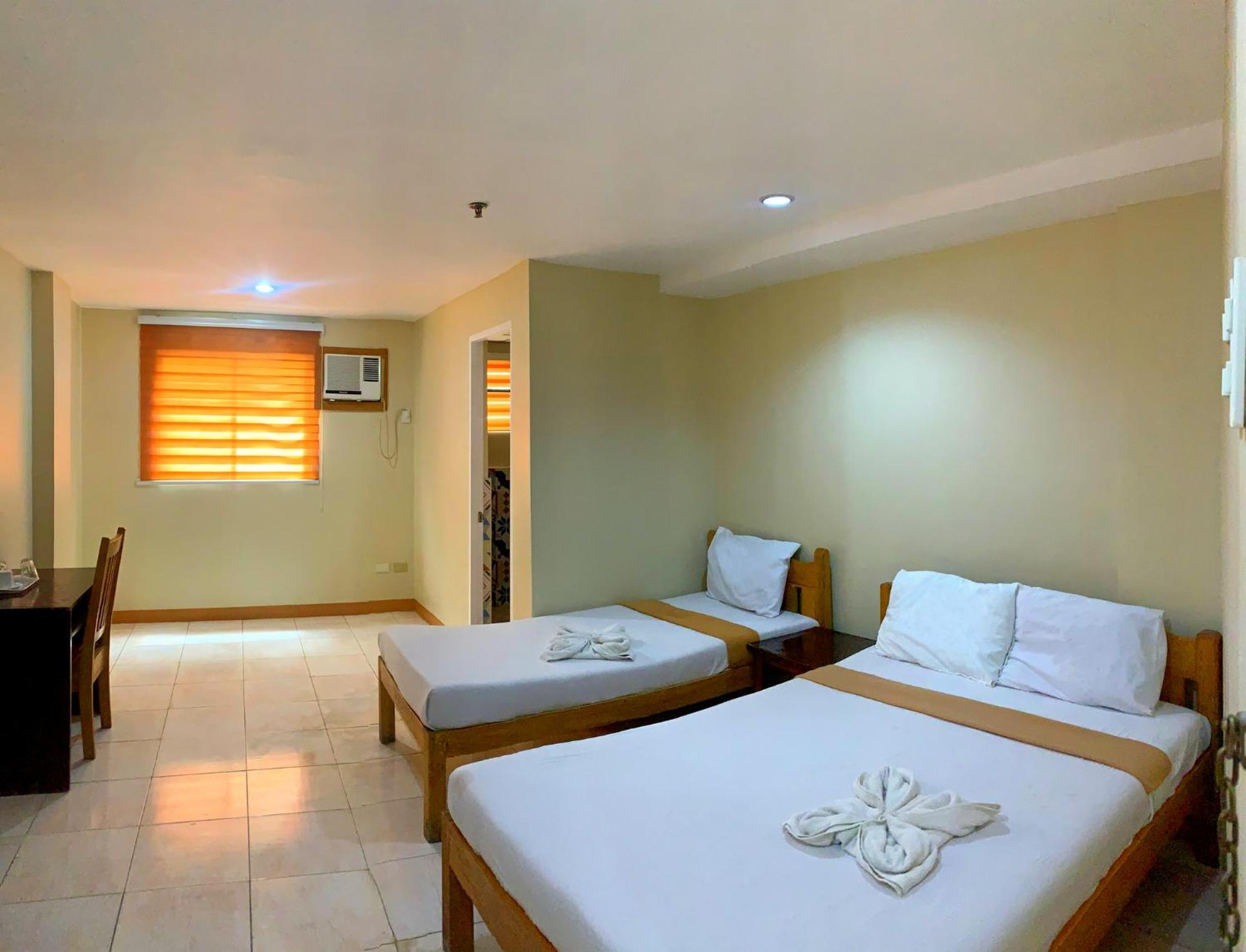 Lylie Hotel Cebu Exterior foto